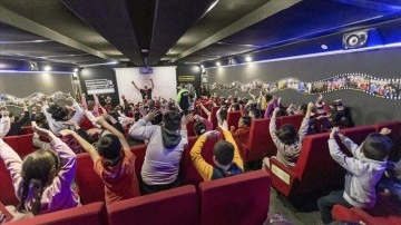 "Gezen Sinema" Malatya'da depremzede çocukları ağırlıyor