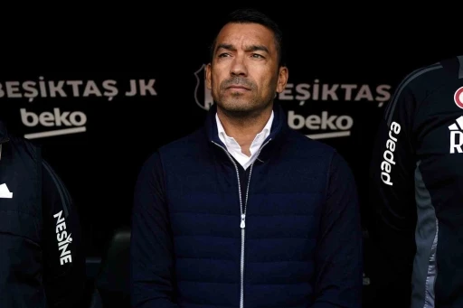 Giovanni van Bronckhorst’tan 2 değişiklik
