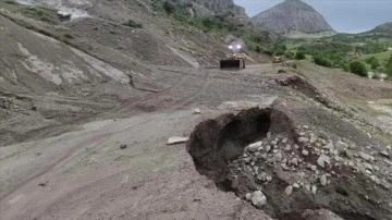 Giresun'da sağanak bazı köy yollarında hasara yol açtı