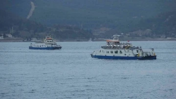 Gökçeada ve Bozcaada’ya yarınki feribot seferleri iptal edildi