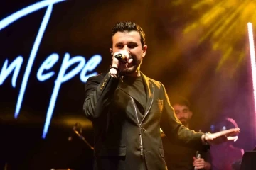 Gökhan Tepe, Bursalılara unutulmaz bir gece yaşattı