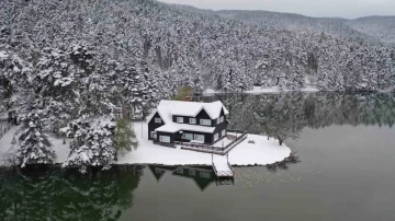 Gölcük Tabiat Parkı’nın masalsı kış manzarası
