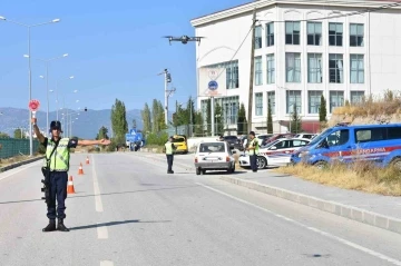 Gölhisar’da okul ve yurt çevresinde jandarma denetimi
