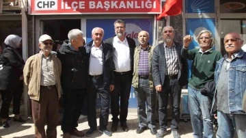 Gömeç’de göreve iade edilen Başkan Yardımcısı Pişgin için basın açıklaması yapıldı
