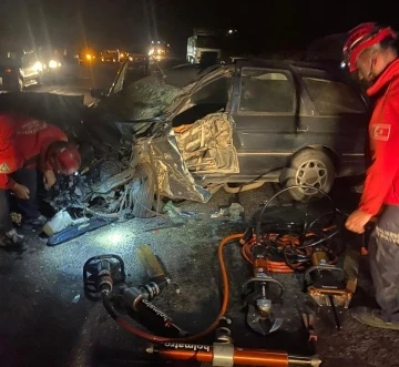 Gönen-Manyas karayolunda feci kaza: 1 ölü, 1 yaralı
