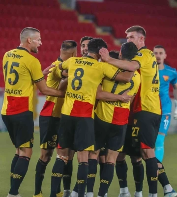 Göztepe, Çaykur Rizespor’a konuk oluyor
