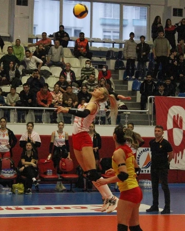 Göztepe Voleybol, tekrar çıkışa geçmek istiyor
