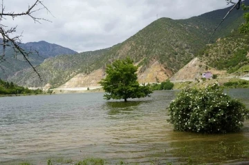 Gümüşhane’de baraj ve göletlerde suya girmek yasaklandı
