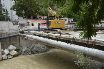 Gümüşhane’de riskli köprünün yıkımı başladı
