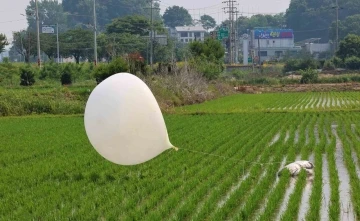 Güney Kore, Kuzey Kore’nin çöp balonlarına propaganda yayını ile karşılık verecek
