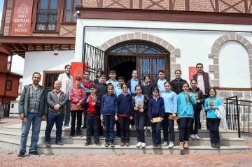 Hacı Bayram Veli Müzesi çocuklarla renklendi
