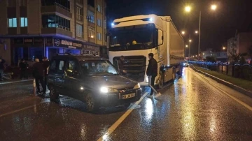 Hafif ticari araç sürücüsü ölümden döndü
