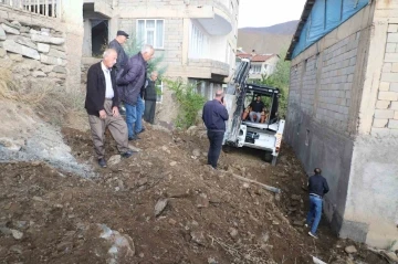 Hakkari’de 100 ev yeni yola kavuşuyor
