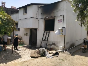 Hatay’da çıkan yangında bir ev küle döndü
