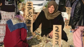 Hatay’da gözyaşlarıyla dolu bayram
