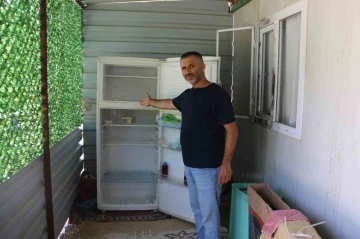 Hayrete düşüren hırsızlık: Depremzede vatandaşın buzdolabındaki etlerini bile çaldılar
