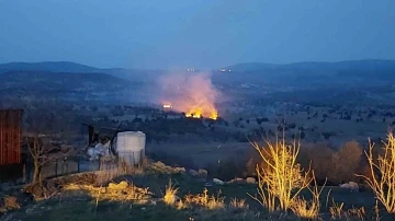 Hisarcık’ta köy merasında yangın
