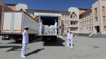 Hurda parçaları esere dönüştüren öğrencilere Sahil Güvenlik Komutanlığından malzeme desteği