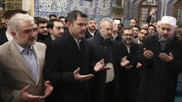 İBB Başkan adayı Kurum, Eyüpsultan ve Fatih'te esnafı ziyaret etti