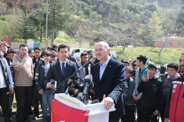 İlk ders zilini Bakan Soylu çaldı: &quot;Sizleri bu yarışta geride bırakmayacağız&quot;
