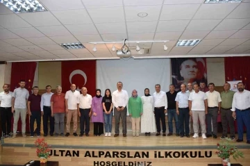 İmam hatipli gençler, altınla ödüllendirildi
