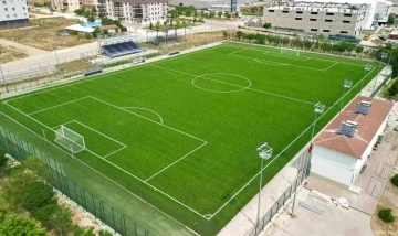 İnegöl Yeniceköy futbol sahası yenilendi
