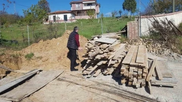 İnşaat hırsızları güvenlik kamerasına yakalandı
