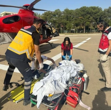 Irak’ta trafik kazası geçiren kadın, ambulans helikopterle Van’a sevk edildi
