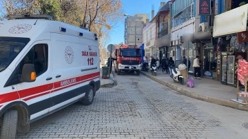 İş yeri yangınında 2 kişi yaralandı
