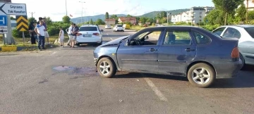 Işık ihlalinin olduğu kazada hamile kadın yaralandı
