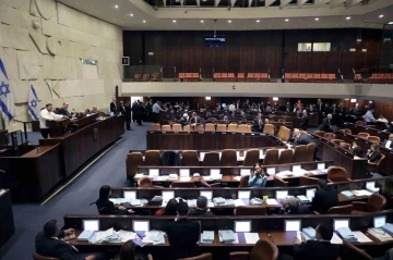 İsrail’de tartışmalı yargı reformu meclisin bir sonraki yasama dönemine kadar ertelendi
