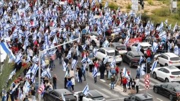 İsrail'de gösterileri düzenleyen gruplardan 34'ü eylemleri sürdüreceklerini açıkladı