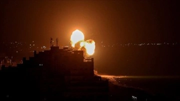 İsrail'in, Şam'da bazı askeri noktalara füze saldırısı düzenlediği iddia edildi