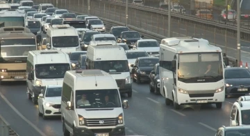 İstanbul’da eğitim öğretim döneminin başlamasıyla birlikte trafikte yoğunluk oluştu
