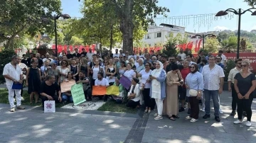 İstanbul’da kuaför ve beraberlerden &quot;Pazar günü tatil&quot; kararına tepki
