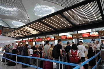 İstanbul Havalimanı’nda bayram yoğunluğu devam ediyor
