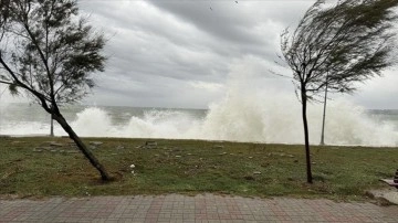 İstanbul Valiliğinden fırtına uyarısı