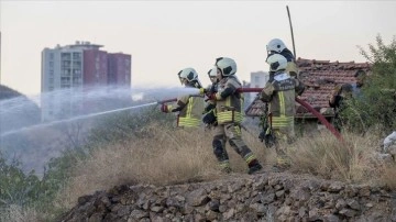 İtfaiyenin kadın kahramanları alev nöbetinde