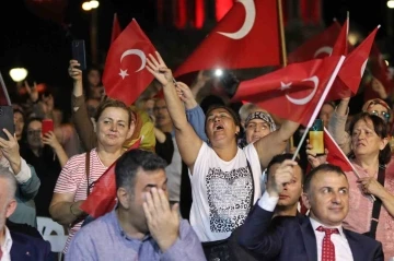 İzmir’de 15 Temmuz anması programı gerçekleşti
