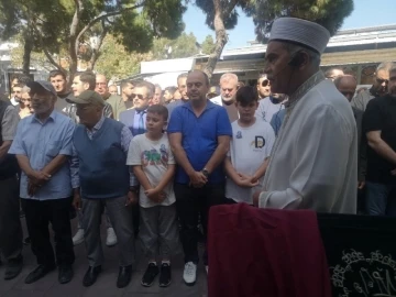 İzmir’de öldürülen öğretim görevlisine çocuklarından son veda
