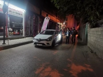 İzmir’de otomobile silahlı saldırı: 1 ölü
