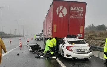 İzmir-İstanbul Otoyolunda feci kaza: 2 ölü 2 yaralı
