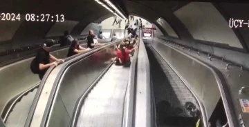 İzmir Metro’sunda 11 kişinin yaralandığı yürüyen merdiven kazası kamerada
