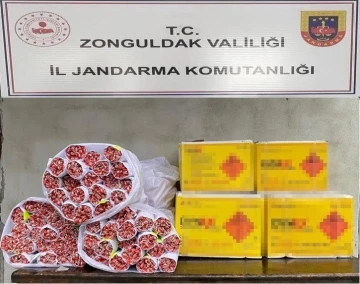 Jandarma dinamit ve fünye ele geçirdi
