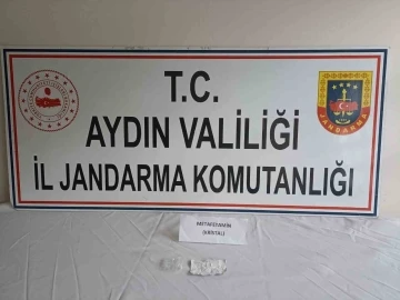 Jandarma uyuşturucuya geçit vermedi
