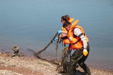 Kaçak avcılara geçit yok: Gölköy’den metrelerce kaçak ağ çıkarıldı
