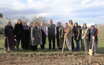 Kadın çiftçilere 2024’te yüzde 15’lik prim indirimi uygulanacak
