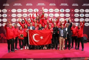 Kadın Milli Güreş Takımı Avrupa ikincisi oldu