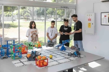 Kadın ve Çocuk Bilim, Teknoloji Atölyesi Mezitli’de açıldı
