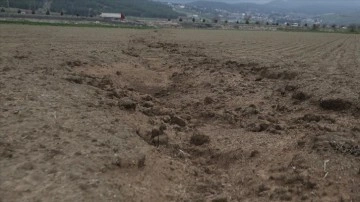 Kahramanmaraş'ta deprem tarım alanlarında kayma ve yarıklar oluşturdu